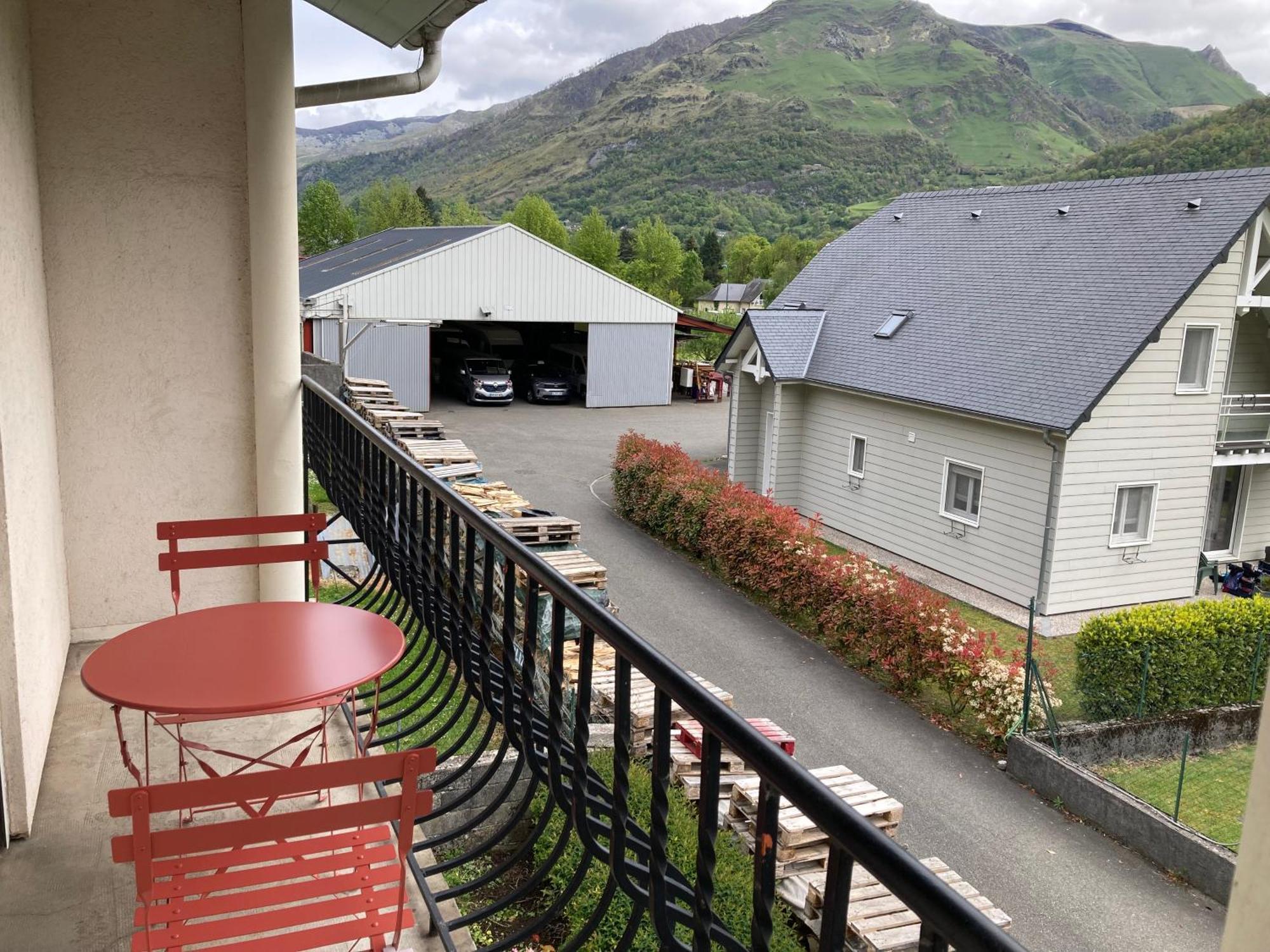 Gite Le Pic Du Ger Laruns Exterior photo
